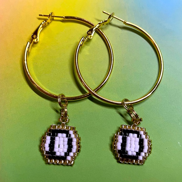 BEADED INITIAL HOOP EARRINGS- "D" - Picture 1 of 3